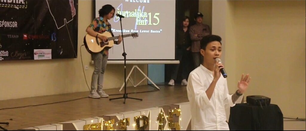 Penampilan Petrus Mahendra