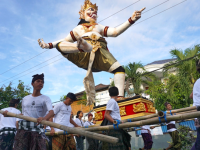 Ogoh-Ogoh: Tradisi Menjelang Heningnya Bali